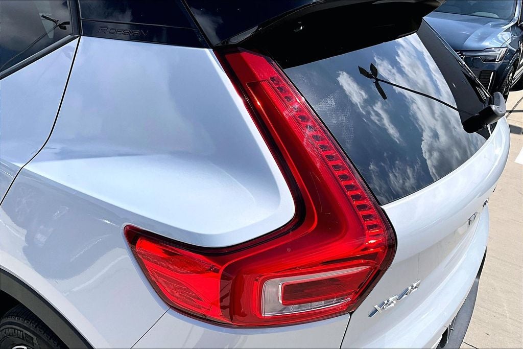2020 Volvo XC40 R-Design