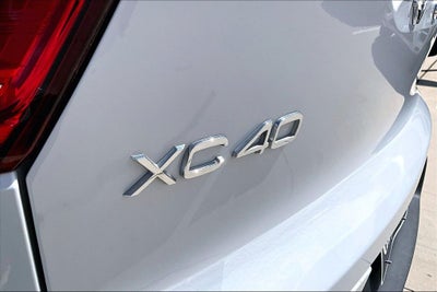 2020 Volvo XC40 R-Design