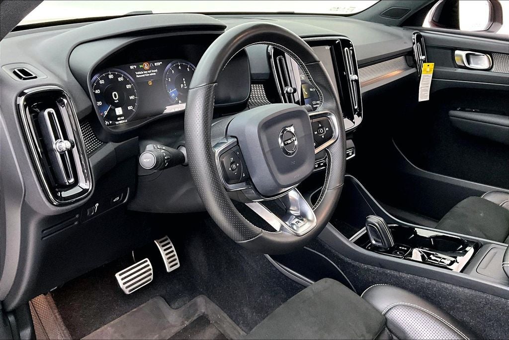 2020 Volvo XC40 R-Design