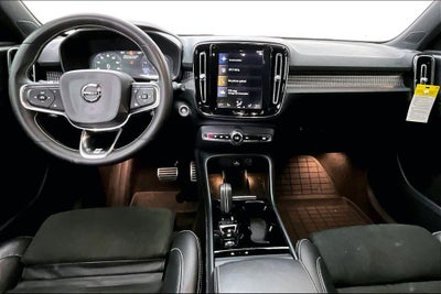 2020 Volvo XC40 R-Design
