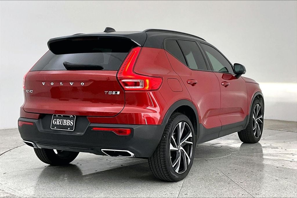 2020 Volvo XC40 R-Design