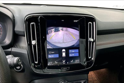 2020 Volvo XC40 R-Design
