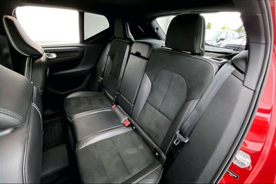 2020 Volvo XC40 R-Design