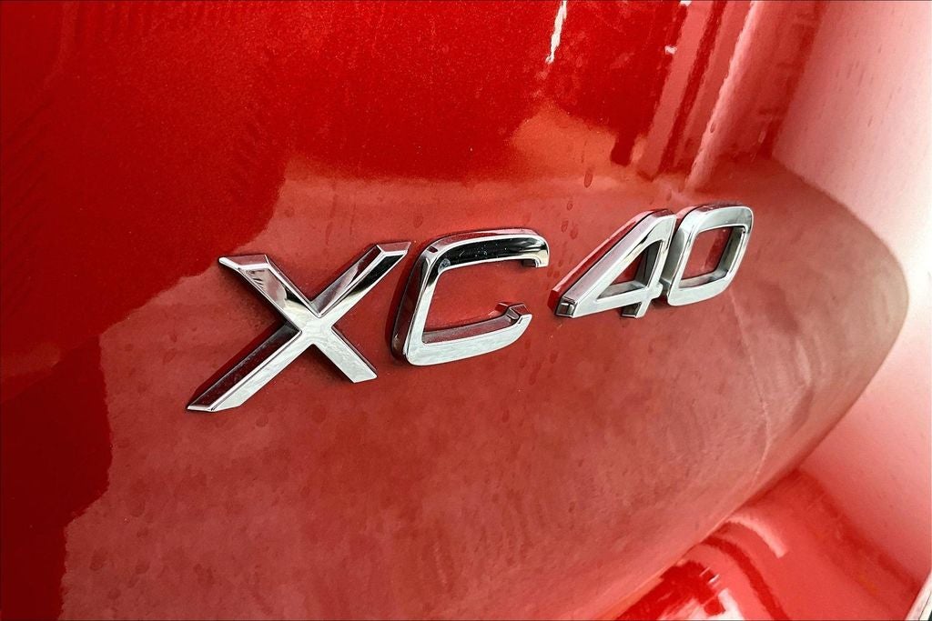 2020 Volvo XC40 R-Design