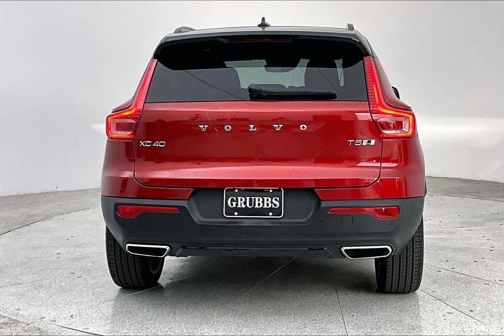 2020 Volvo XC40 R-Design