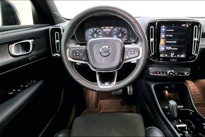 2020 Volvo XC40 R-Design