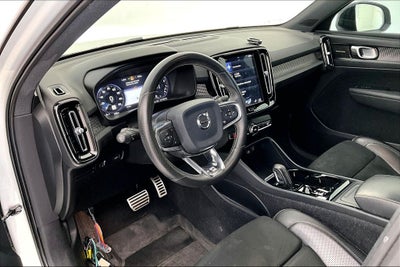 2020 Volvo XC40 R-Design