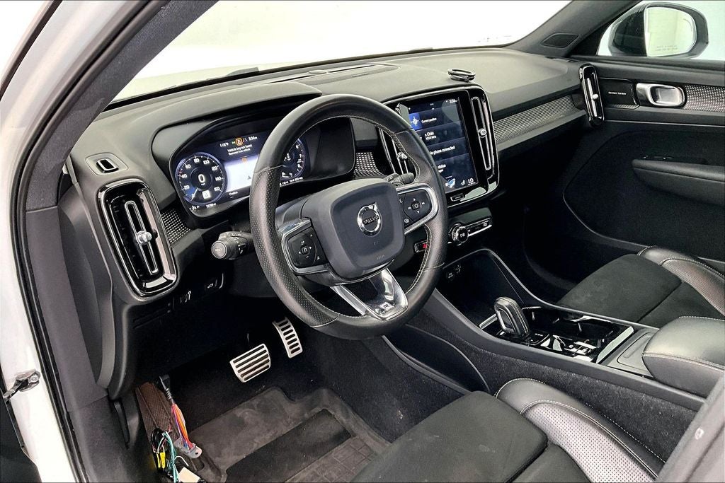 2020 Volvo XC40 R-Design