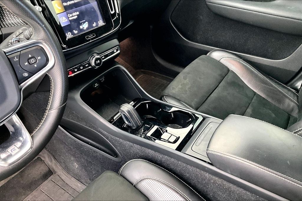 2020 Volvo XC40 R-Design