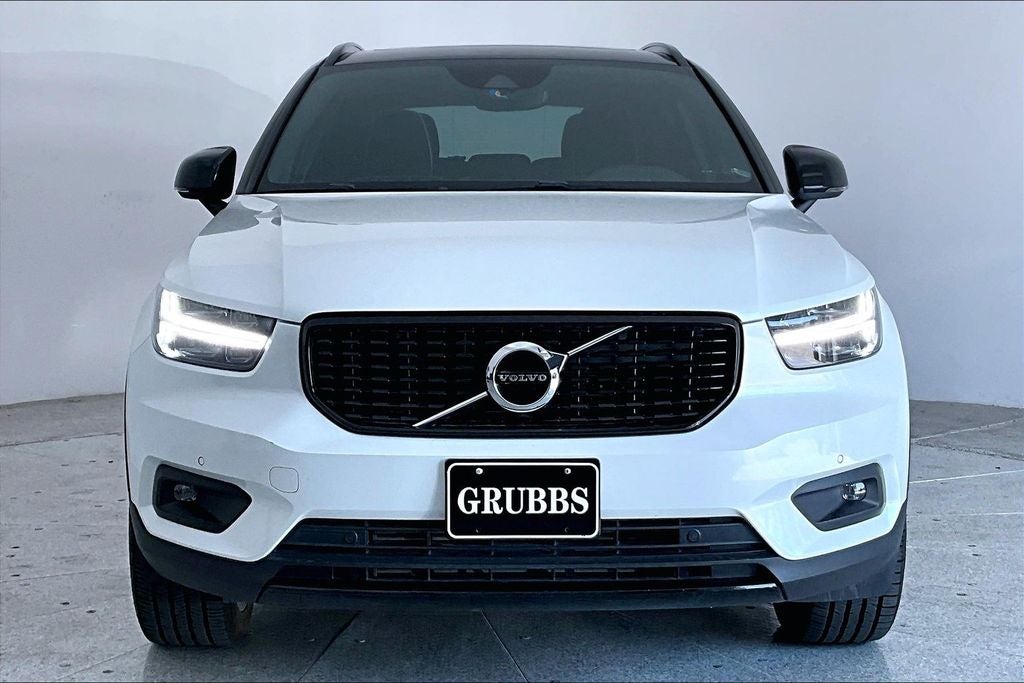 2020 Volvo XC40 R-Design