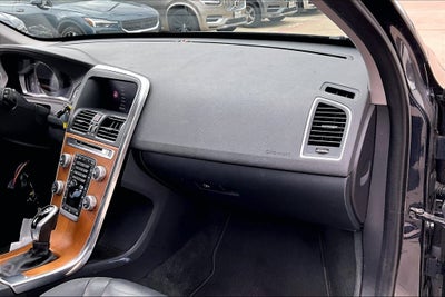 2017 Volvo XC60 T5 Inscription