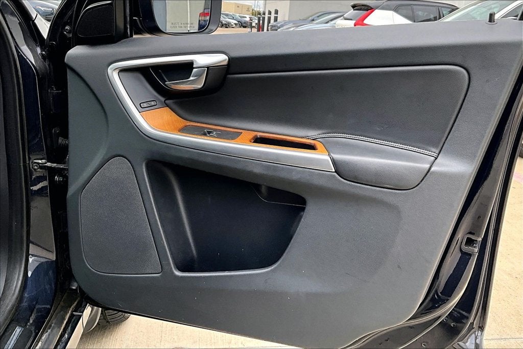 2017 Volvo XC60 T5 Inscription