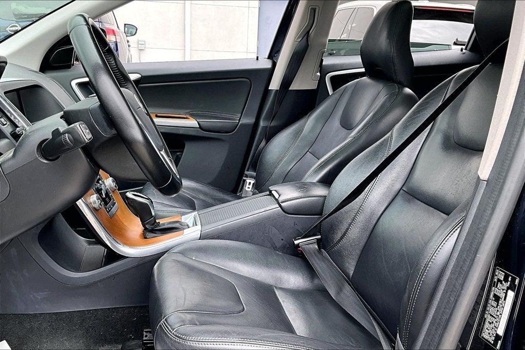 2017 Volvo XC60 T5 Inscription