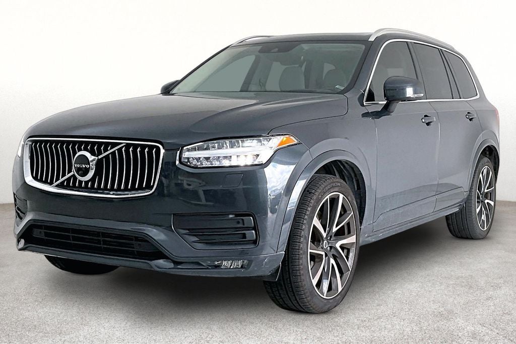 2022 Volvo XC90 T6 Momentum