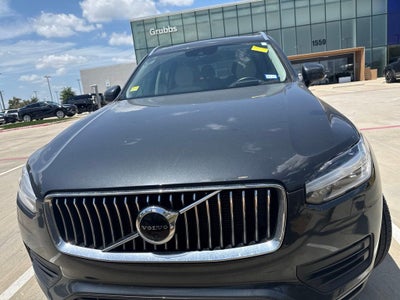2022 Volvo XC90 T6 Momentum