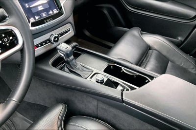 2022 Volvo XC90 T6 Inscription