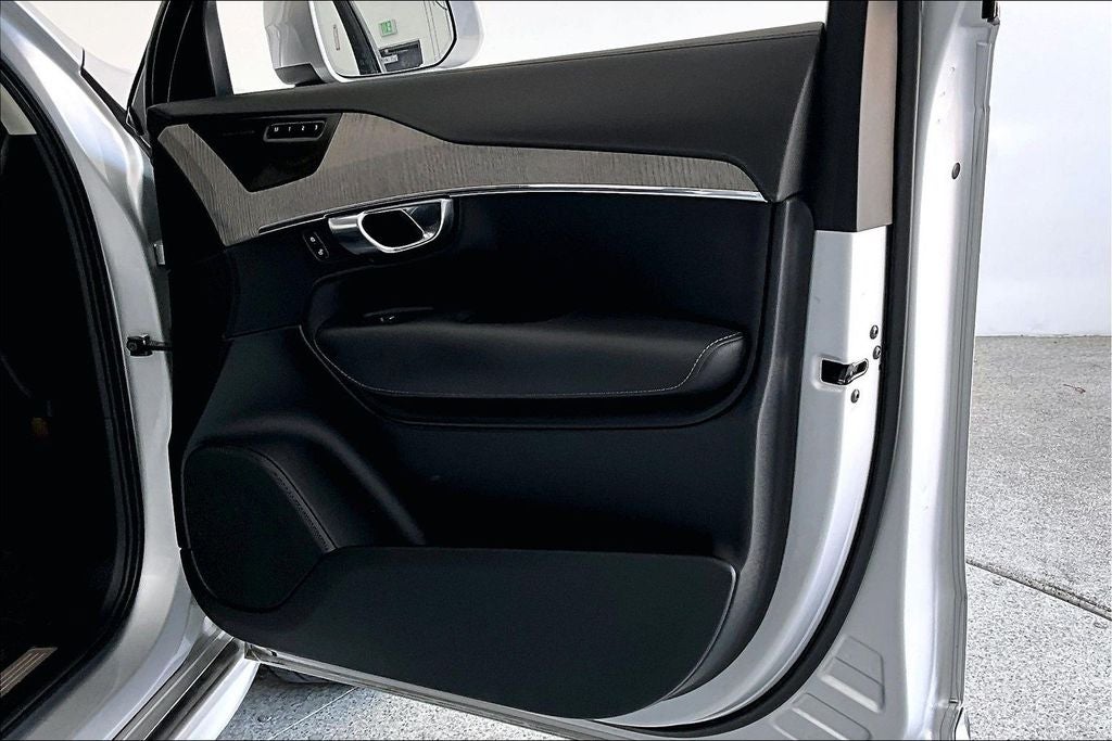 2022 Volvo XC90 T6 Inscription