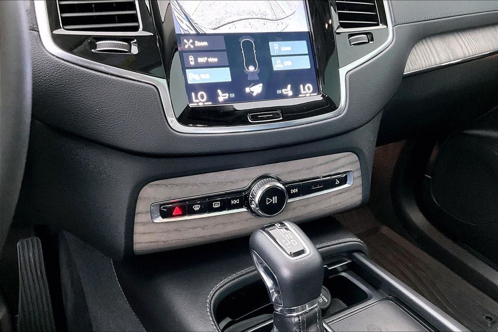 2022 Volvo XC90 T6 Inscription
