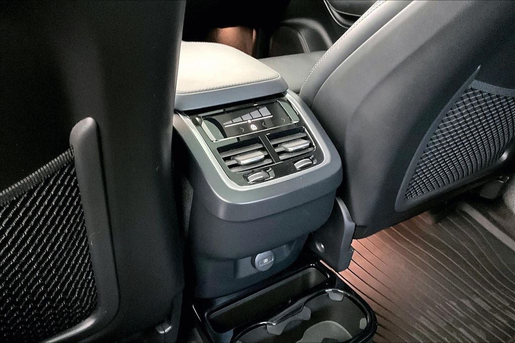 2022 Volvo XC90 T6 Inscription