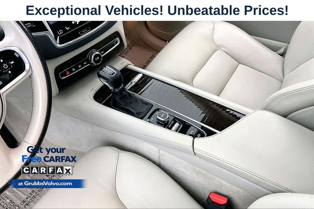 2016 Volvo XC90 T6 Momentum