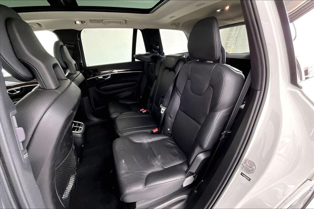2018 Volvo XC90 T6 Momentum