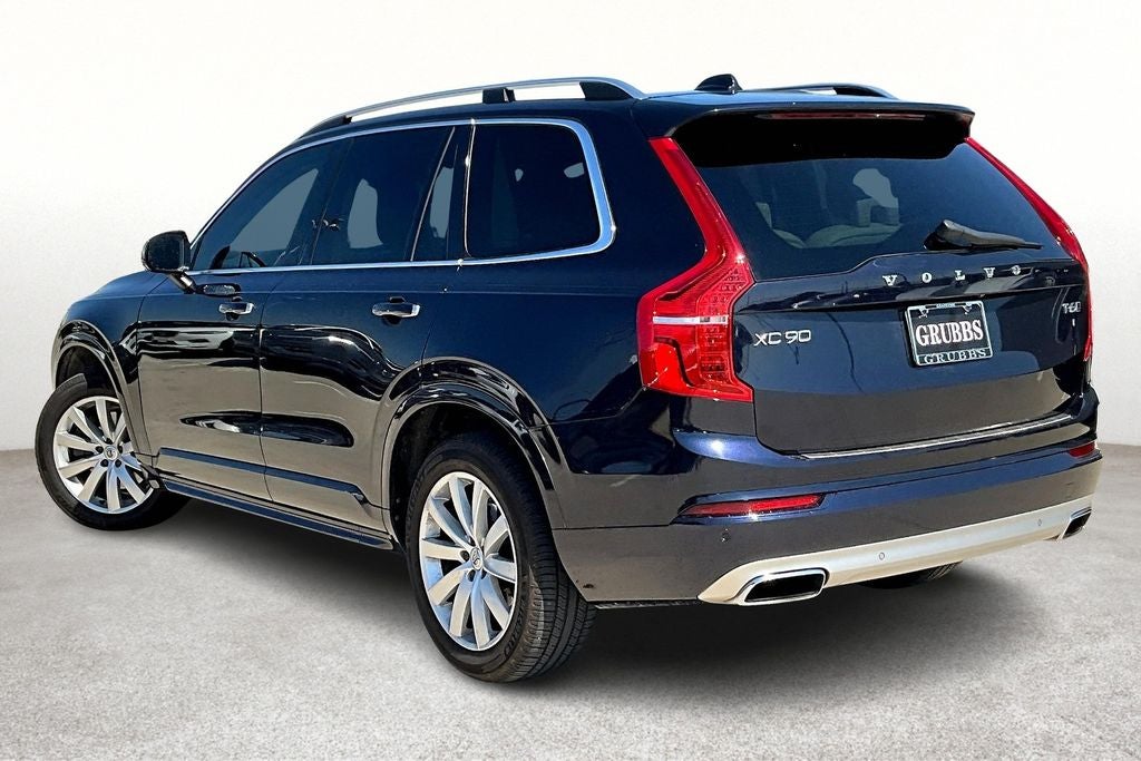 2016 Volvo XC90 T6 Momentum