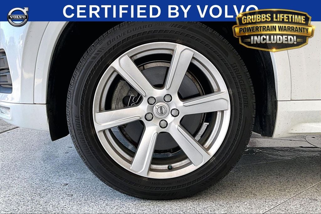 2021 Volvo XC90 T6 Momentum