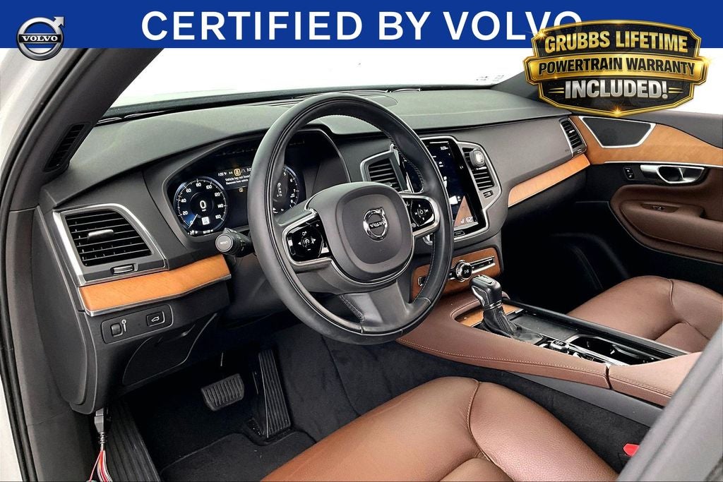 2021 Volvo XC90 T6 Momentum