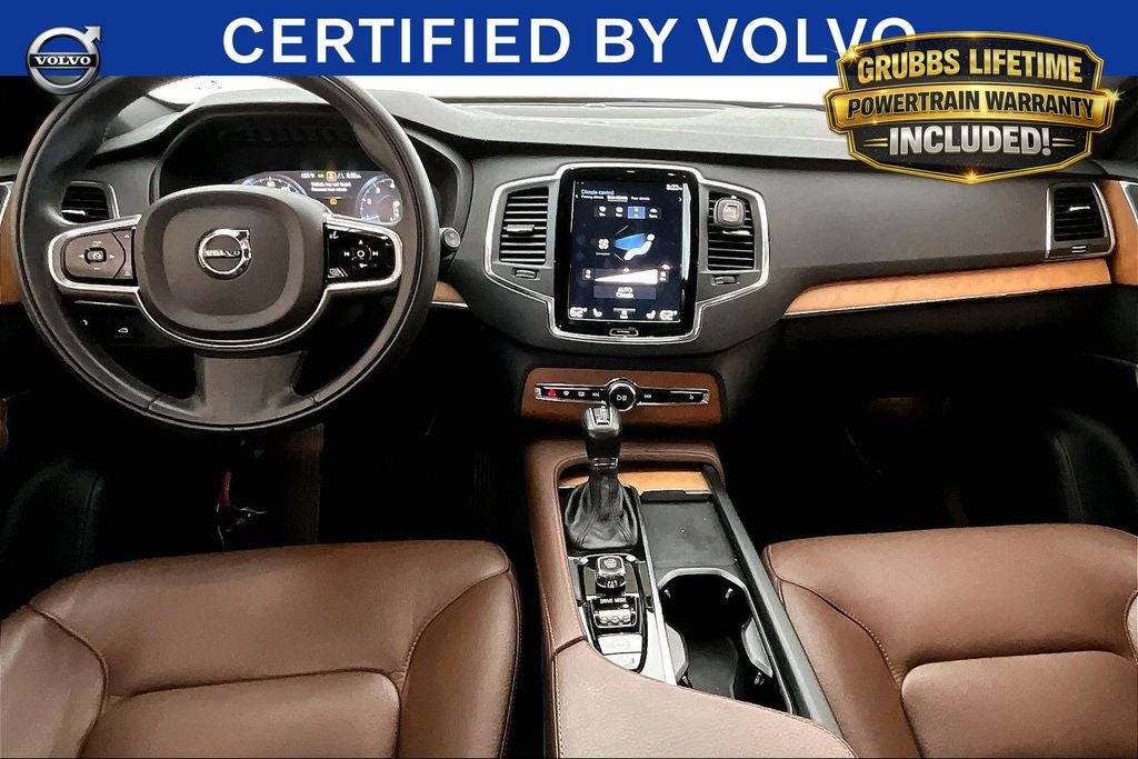 2021 Volvo XC90 T6 Momentum