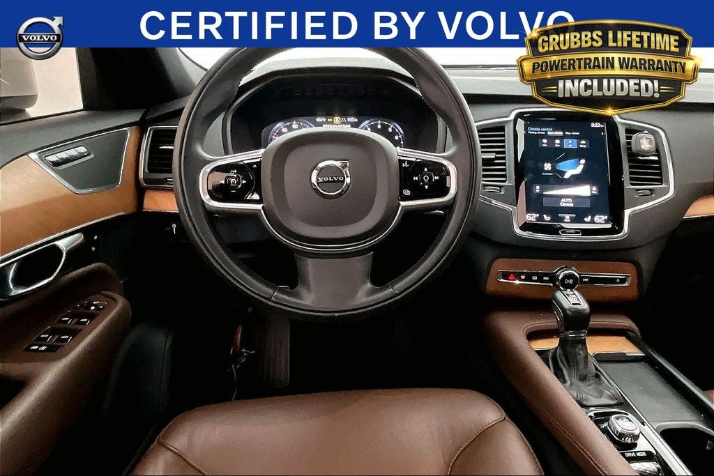 2021 Volvo XC90 T6 Momentum