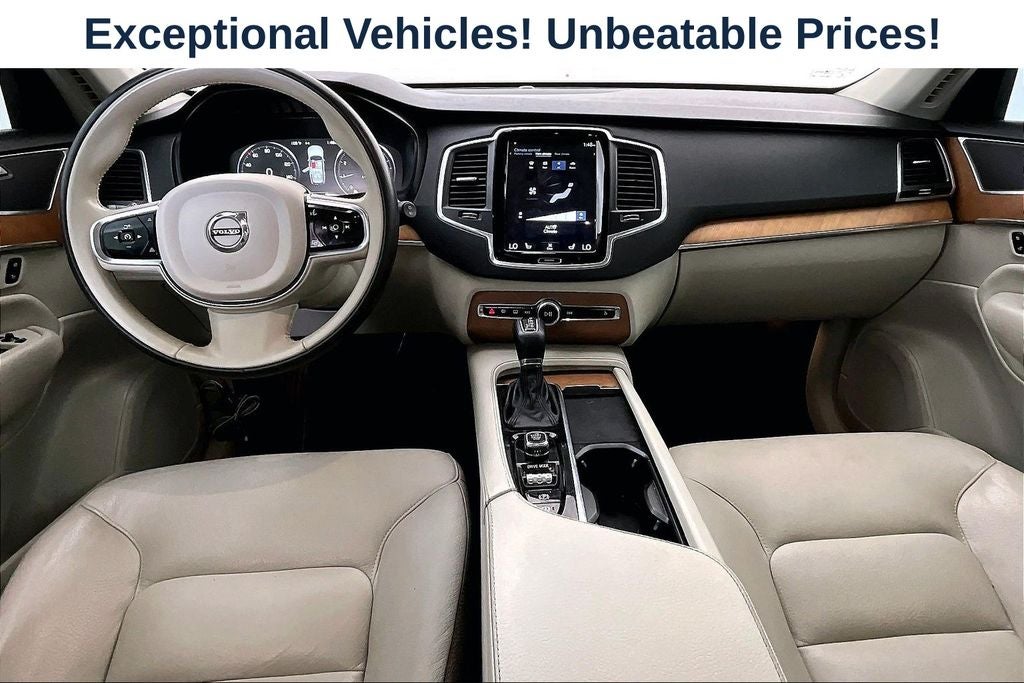 2021 Volvo XC90 T6 Momentum