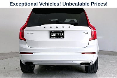 2021 Volvo XC90 T6 Momentum
