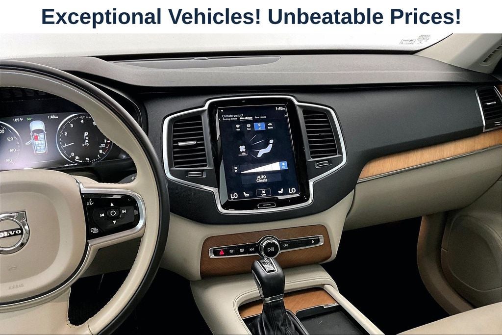 2021 Volvo XC90 T6 Momentum
