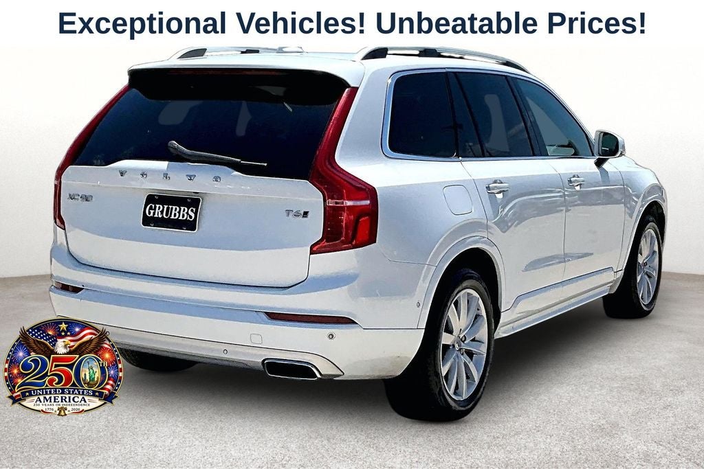 2017 Volvo XC90 T6 Momentum