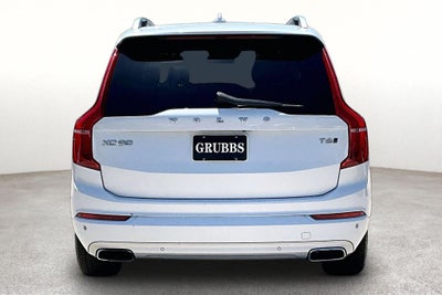 2017 Volvo XC90 T6 Momentum