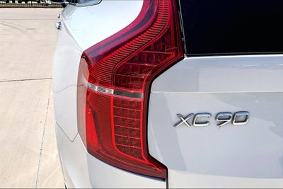 2017 Volvo XC90 T6 Momentum