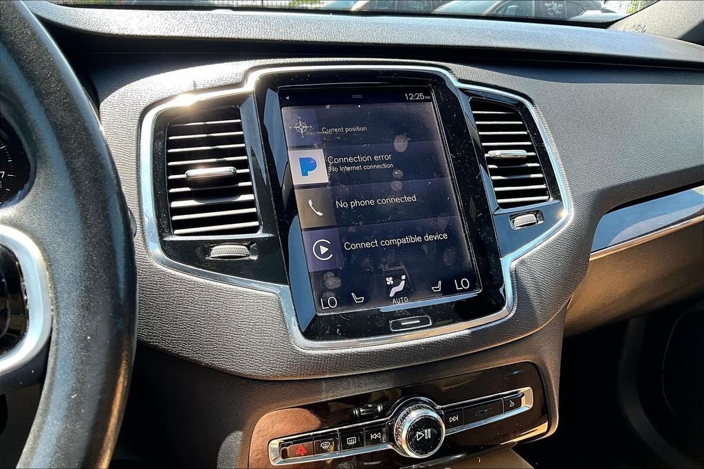 2017 Volvo XC90 T6 Momentum