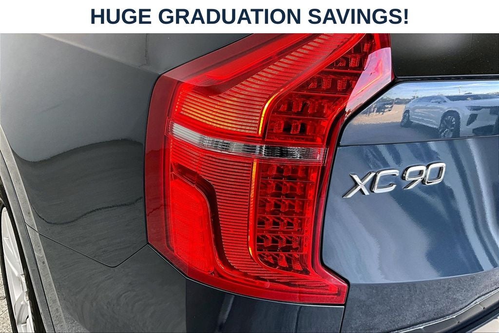 2020 Volvo XC90 T6 Momentum