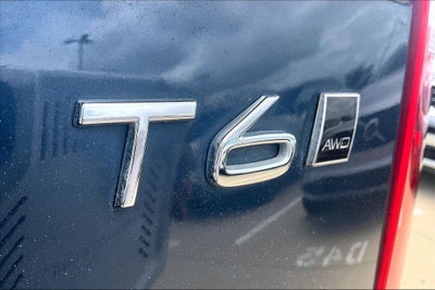 2020 Volvo XC90 T6 Momentum