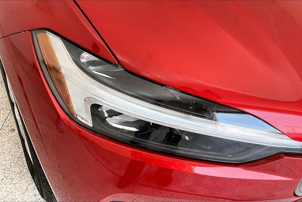 2021 Volvo XC60 T6 Momentum