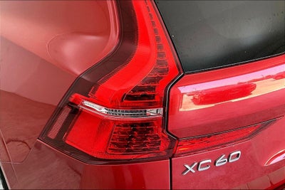 2021 Volvo XC60 T6 Momentum