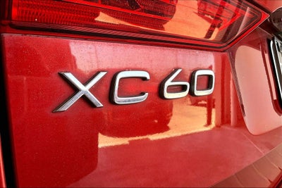 2021 Volvo XC60 T6 Momentum