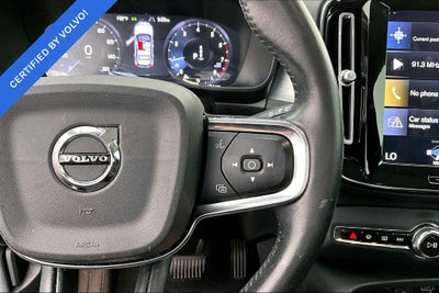 2021 Volvo XC40 Momentum