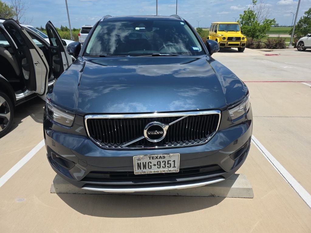 2021 Volvo XC40 Momentum