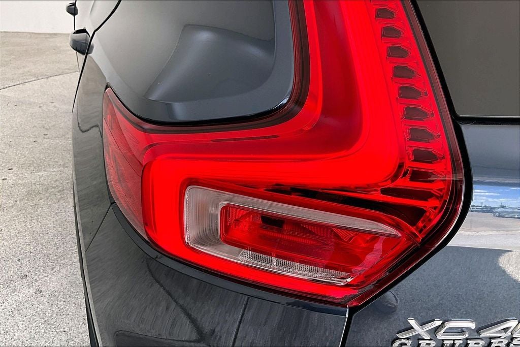 2021 Volvo XC40 Momentum
