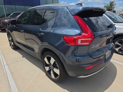 2021 Volvo XC40 Momentum