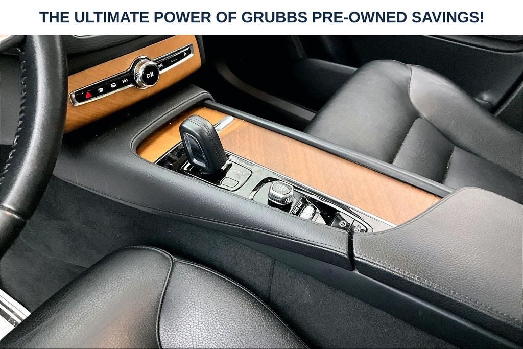 2021 Volvo XC90 Recharge Plug-In Hybrid T8 Inscription Expression 7 Passenger