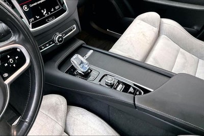 2021 Volvo XC90 Recharge Plug-In Hybrid T8 Inscription 7 Passenger