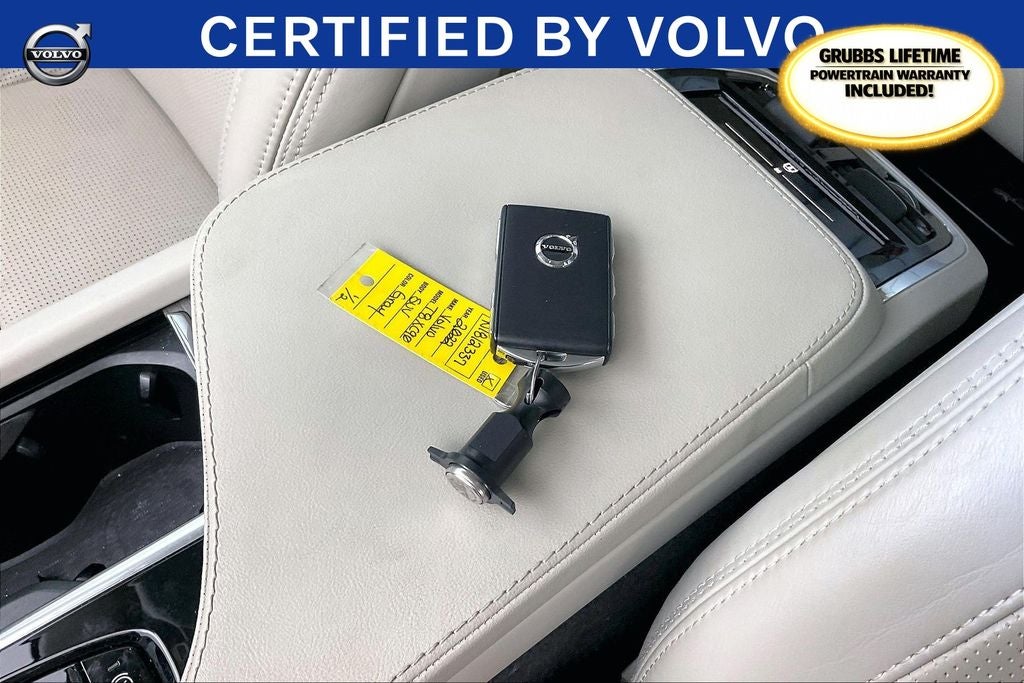 2022 Volvo XC90 Recharge Plug-In Hybrid T8 Inscription 7 Passenger