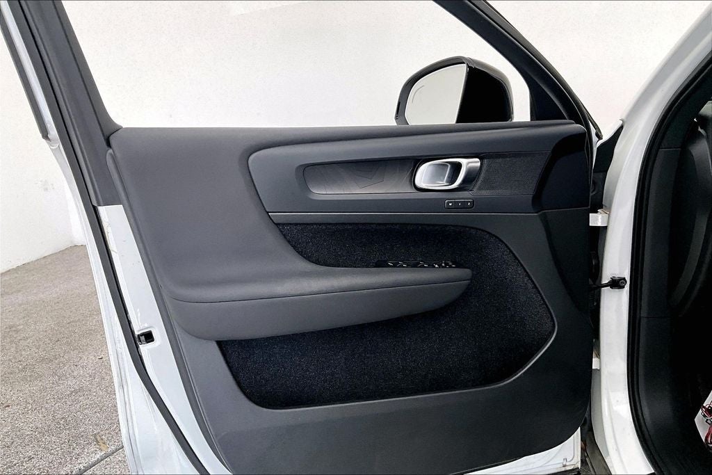 2023 Volvo C40 Recharge Pure Electric Twin Plus